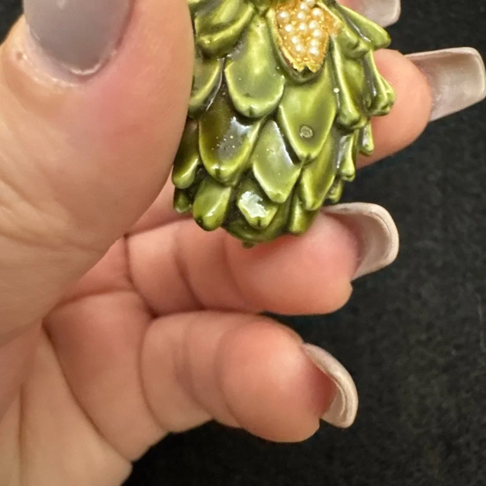 HAR brooch ARTICHOKE enamel pin vintage jewelry seeded pearls Pin 50s Signed
